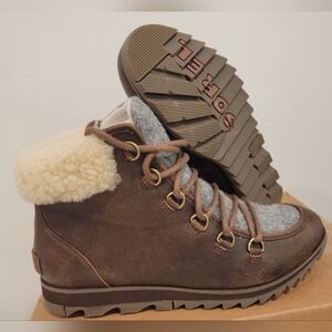 Sorel Harlow Lace Cozy Retro Alpine Boots Womens NL3338-282 size 8.5